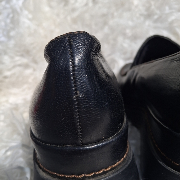 Clarks Black Leather Slip-On Loafers with Chunky Sole - Picture 4 of 11